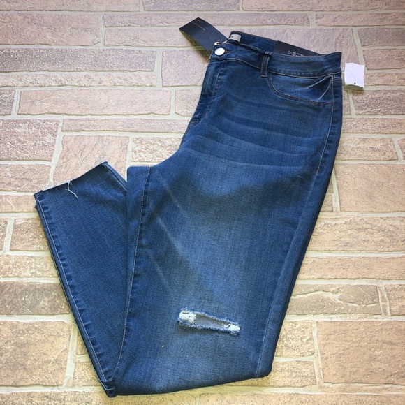 refuge Denim - Refuge plus Size Jegging NWT Raw Hem Distressed